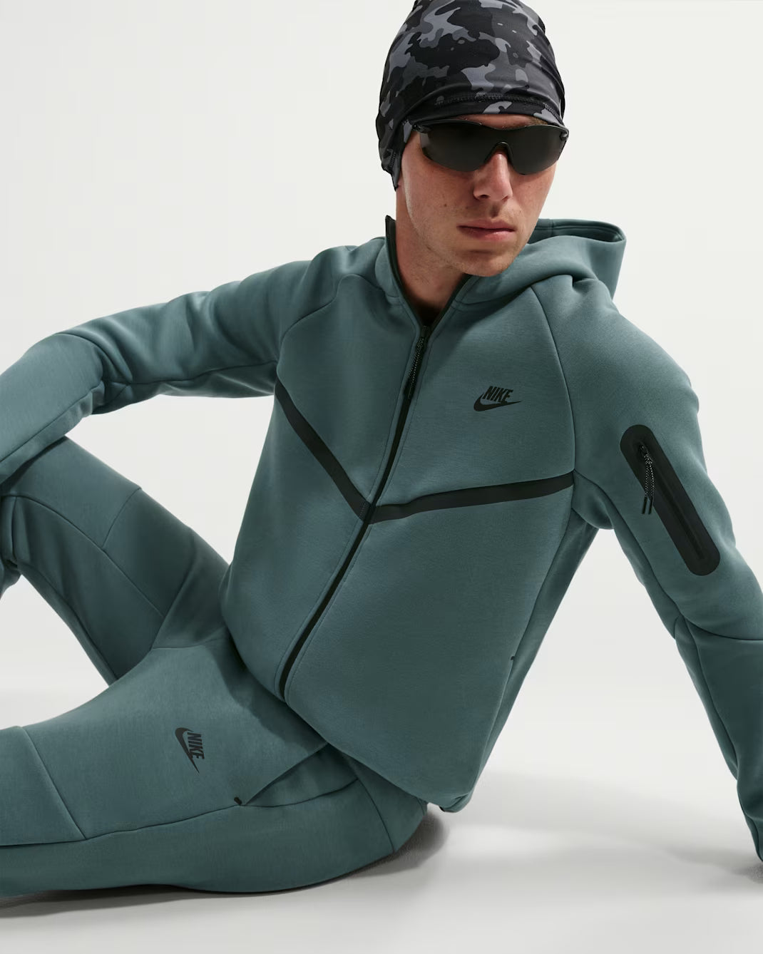 R.M Mineral Slate+Black Nike tech hoodie